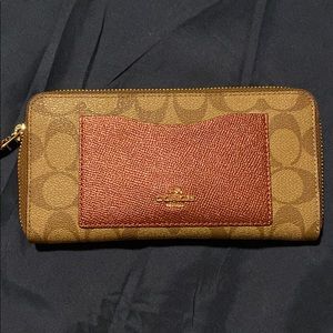 Coach wallet